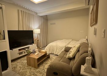 استديو بسرير ماستر وجلسة خارجية 