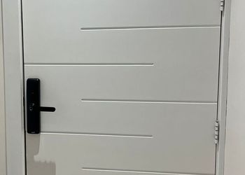 استديو هادئ بدخول ذاتي 