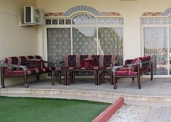 فيلا بغرف نوم وجلسة خارجية