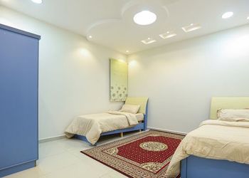 استراحة واسعة بمجالس وجلسة خارجية 