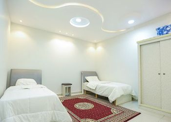 استراحة واسعة بمجالس وجلسة خارجية 