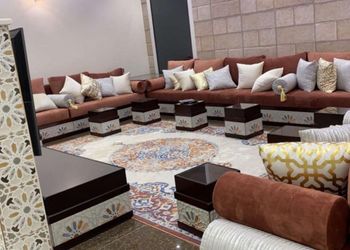 مزرعة بجلسة خارجية 