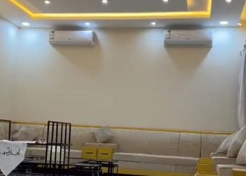 شاليه بمسبح داخلي وصالة جلوس