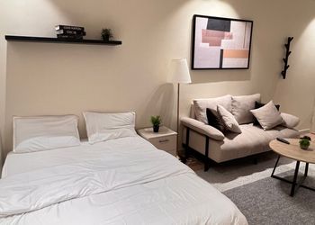 استديو بسرير ماستر ودخول ذاتي