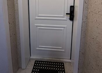 شقة بغرفتين نوم ودخول ذاتي 