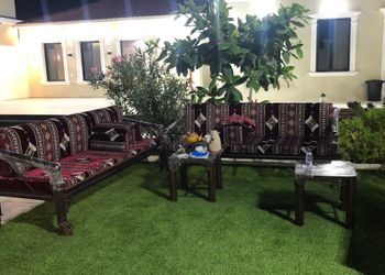 استراحة بمسبح بألعاب مائيه 