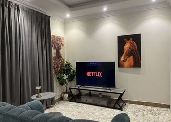 استديو هادئ بدخول ذاتي 