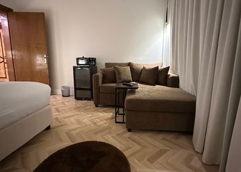 استديو بسرير ماستر ودخول ذاتي