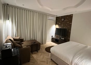 استديو بسرير ماستر ودخول ذاتي