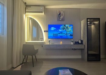استديو بتصميم أنيق ودخول ذاتي