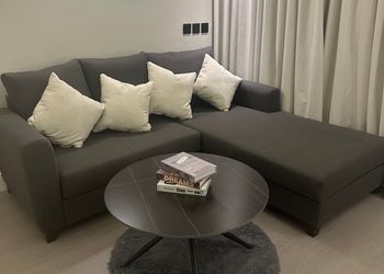 استديو بتصميم أنيق ودخول ذاتي