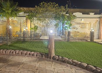 استراحة بألعاب أطفال ومسبح