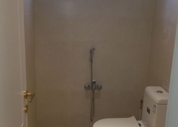 شالية انيق بجلسة خارجية ومسبح 