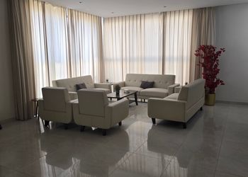 شاليه بمسطح اخضر ,ومسبح خارجي 