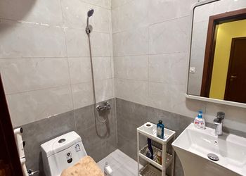 استديو بسرير ماستر وجلسة جانبية 