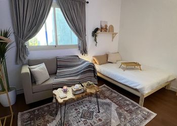 استديو هادئ بطابع ريفي 