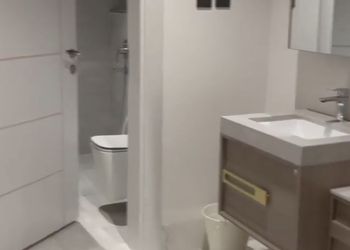 شاليه بجلسة خارجية ومسبح 