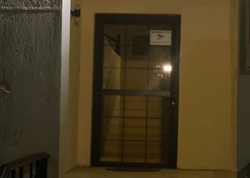 استديو هادئ بدخول ذاتي 