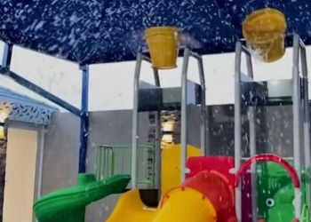 شالية بمجالس ومسبح العاب مائية 