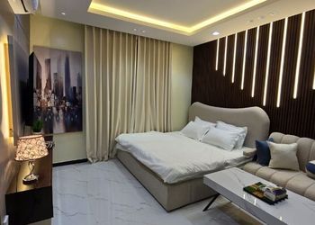 استديو هادئ بدخول ذاتي 