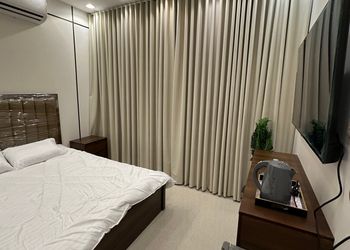 استوديو بدخول ذاتي 