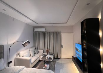 استديو بتصميم أنيق ودخول ذاتي 