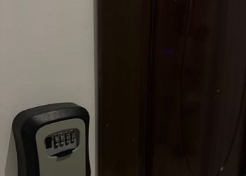 استديو بسرير ماستر وجلسة 