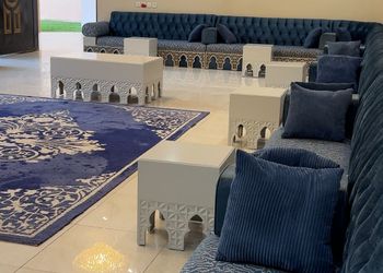 شاليه بمسبح خارجي وجلسة عريش