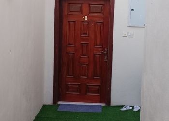 شقة بغرفة جلوس وغرفتين نوم 