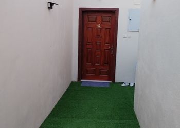 شقة بغرفة جلوس وغرفتين نوم 