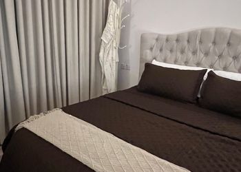 استديو بسرير ماستر وجلسة جانبية 