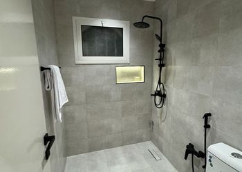 استديو بسرير ماستر ودخول ذاتي