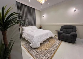 استديو بتصميم أنيق ودخول ذاتي