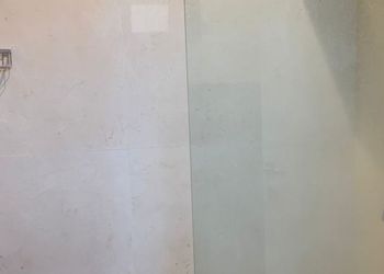 شاليه بجلسة خارجية ومسبح خارجي