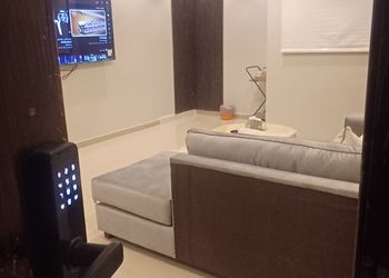 شقة بغرفتين نوم وغرفة جلوس