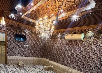استراحة بمسطح اخضر 