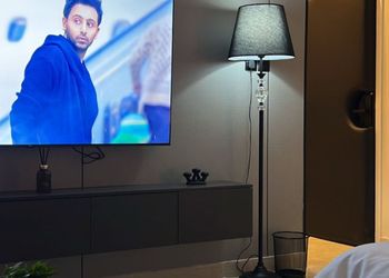 استديو بسرير ماستر وجلسة جانبية