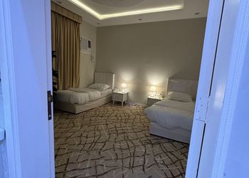 استديو بسريرين فردية و دخول ذاتي