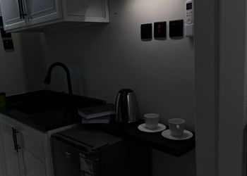 استديو بسرير ماستر وجلسة جانبية