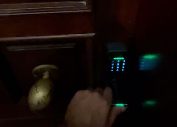 شقة بثلاث غرف نوم وصالة
