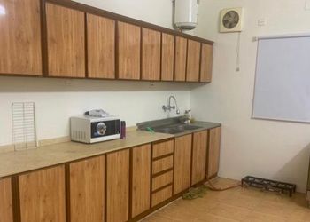 استراحة بمجالس واسعة وألعاب أطفال 