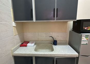 استديو بسرير ماستر وجلسة جانبية