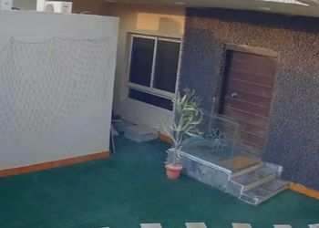 استديو بسرير ماستر وجلسة جانبية