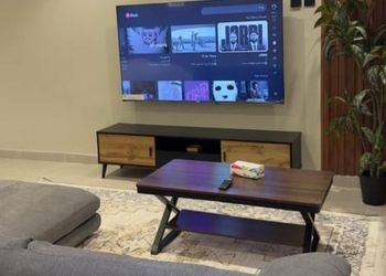 استديو بسرير ماستر  وجلسة جانبية