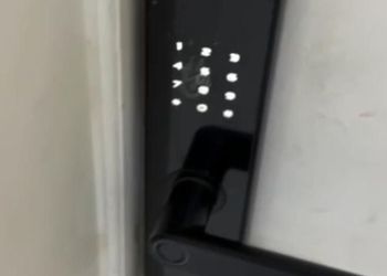 استديو بسرير ماستر  وجلسة جانبية