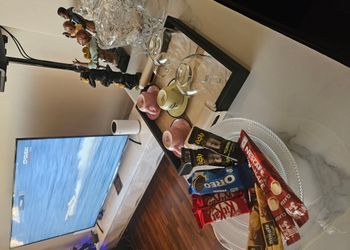 شقة بغرفة نوم وصالة مريحة 