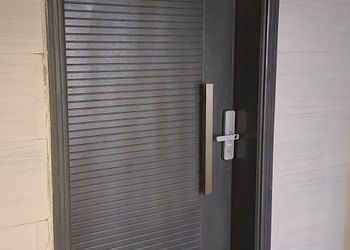 استديو هادئ بسرير ماستر 