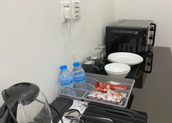 استديو بأثاث مريح وبسيط 