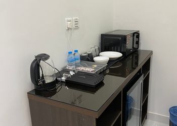 استديو بأثاث مريح وبسيط 