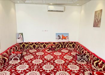 شاليه ومربط خيول